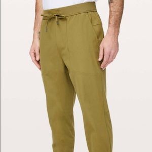 Lululemon ABC Jogger in Mossy (medium)
